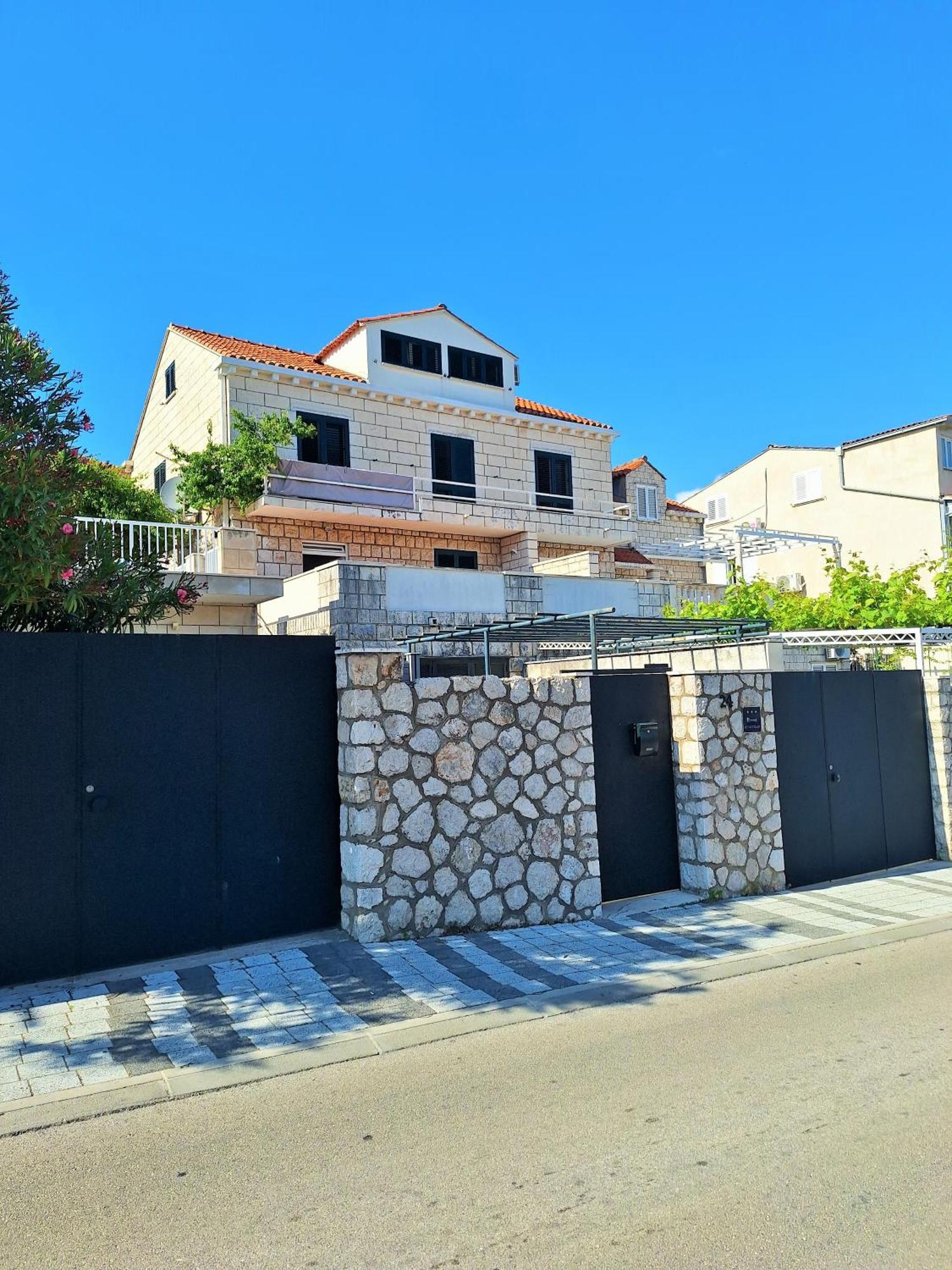 Blue Promenade Apartments Dubrovnik Ngoại thất bức ảnh
